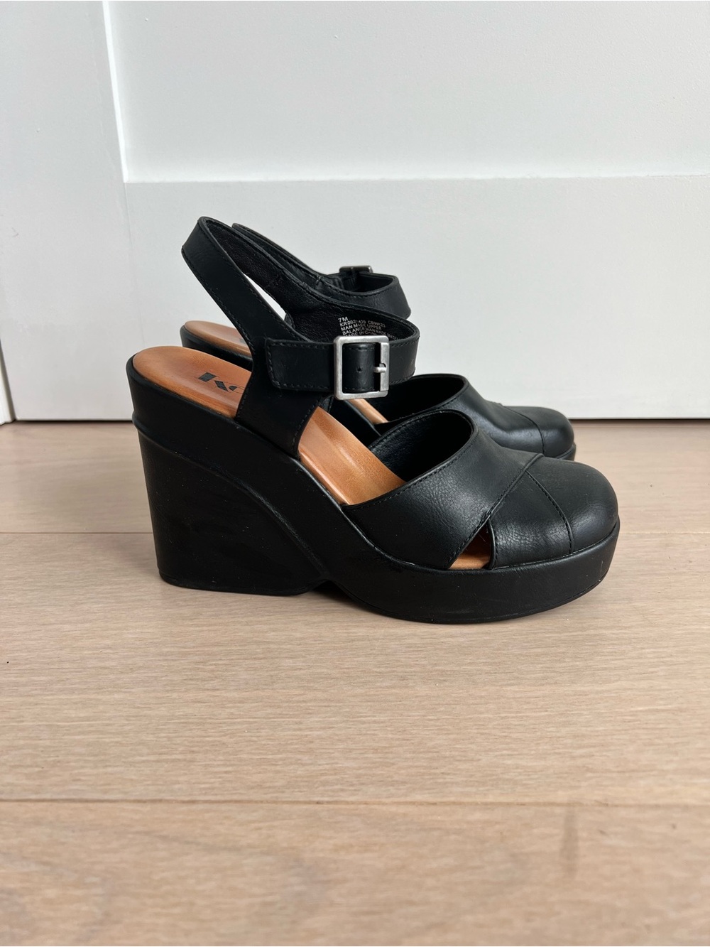 Korks Women's Black Leather Platform Wedge Sandals with Ankle Buckle